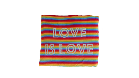 Cobija de Arcoiris "LOVE IS LOVE"